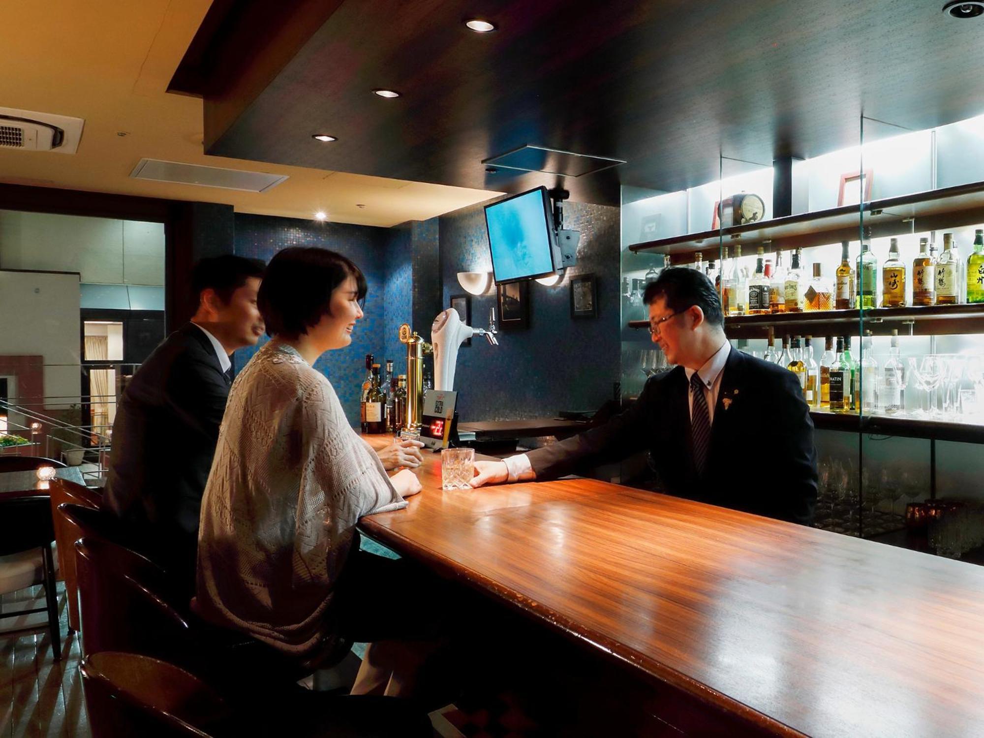 فندق بريمير -تسيوباكي- سابورو المظهر الخارجي الصورة A bar in Tokyo