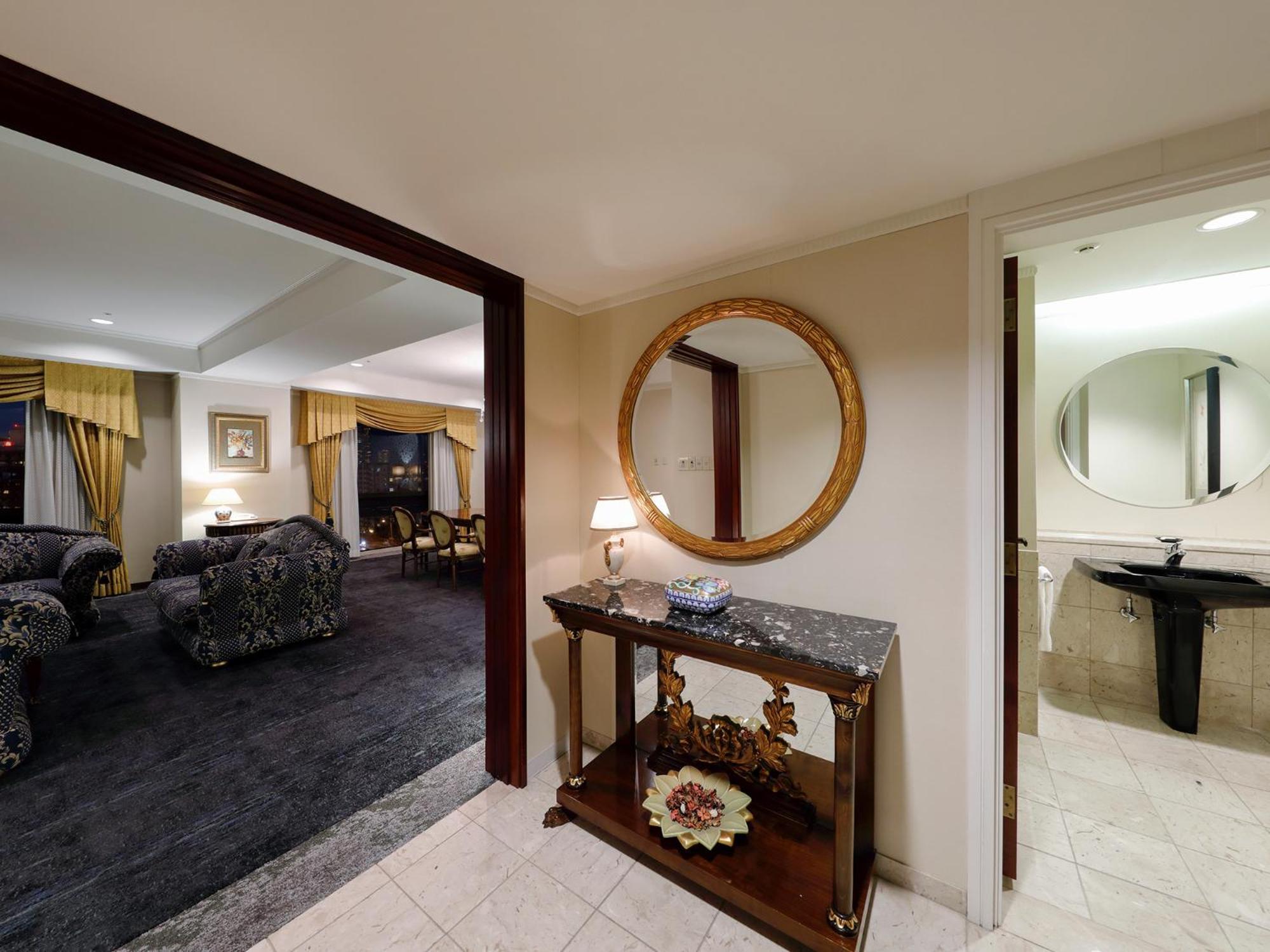 فندق بريمير -تسيوباكي- سابورو الغرفة الصورة A suite at the hotel