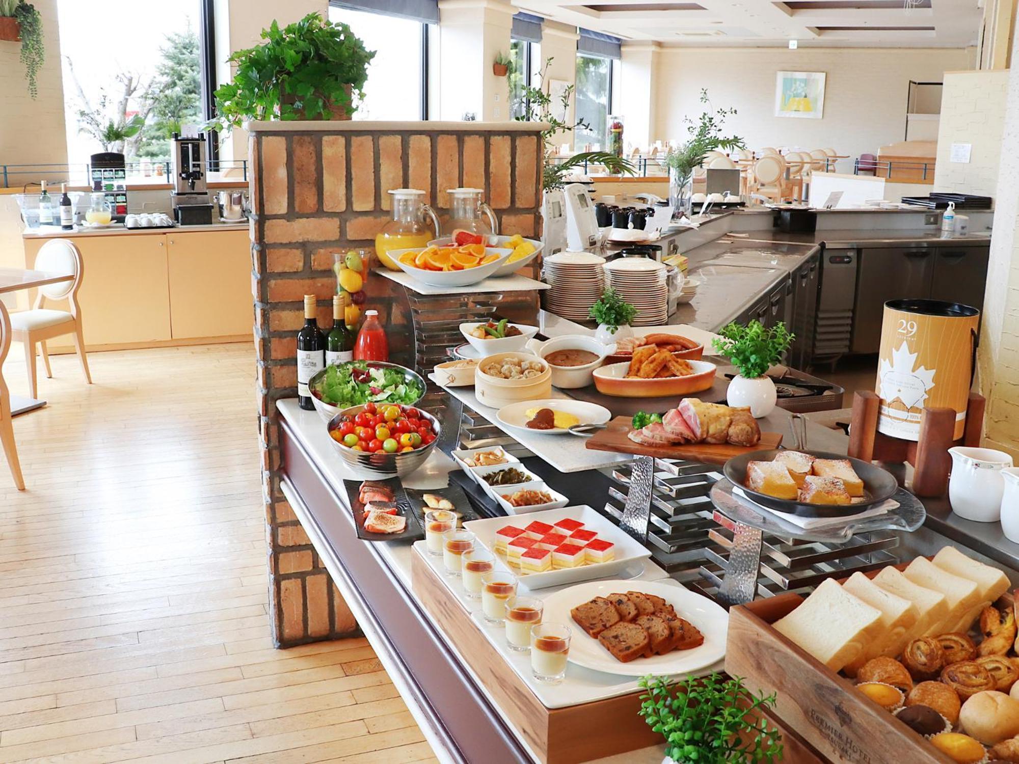 فندق بريمير -تسيوباكي- سابورو المظهر الخارجي الصورة A buffet at a hotel